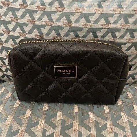 chanel makeup bag with mirror|Chanel cosmetic bag price.